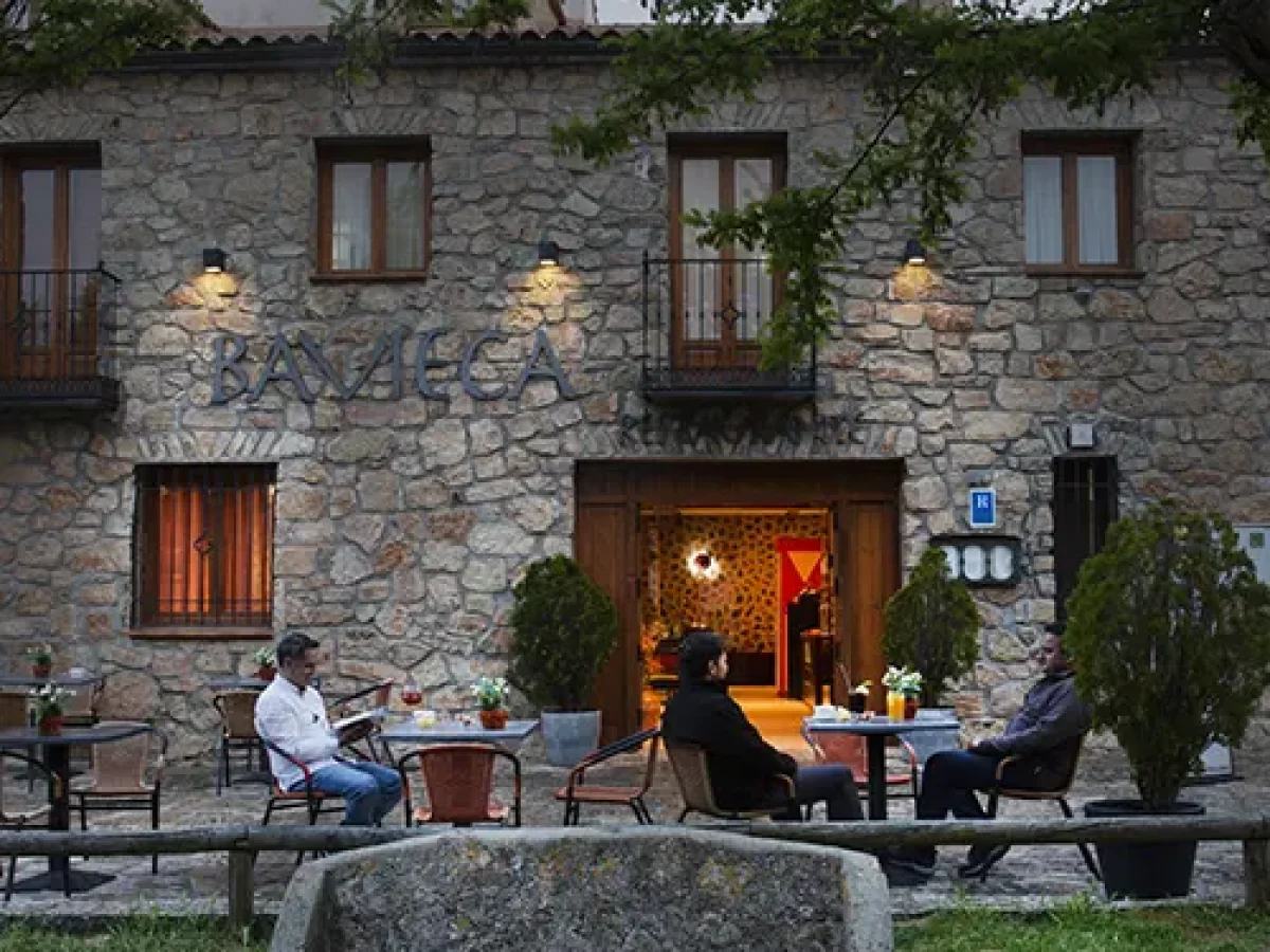 Terraza del restaurante Bavieca en Medinaceli