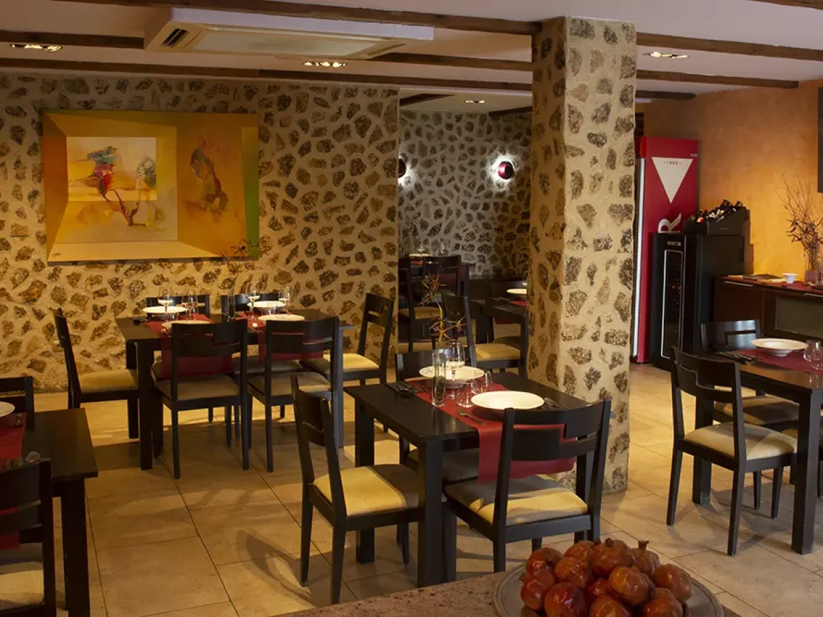 salón comedor de Restaurante Bavieca en Medinaceli